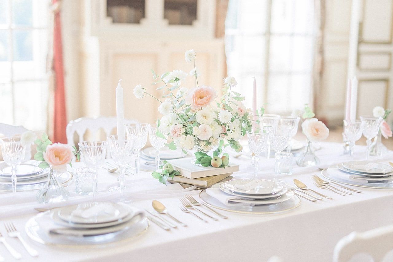 Quem somos? Somos uma empresa de eventos de destino na França e Europa que nasceu da vontade de proporcionar à todos uma "emoção em movimento" pelo mundo