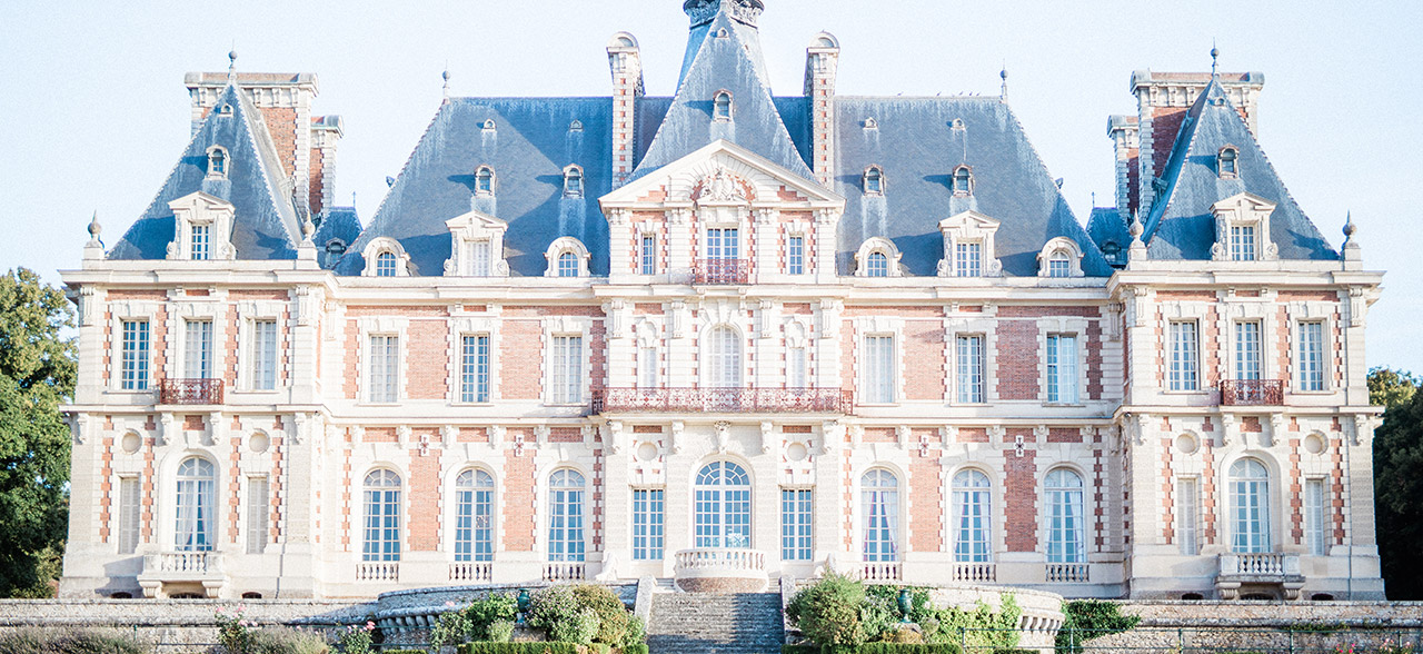 Venez vivre une expérience magique et passionnante dans un châteaux en Europe